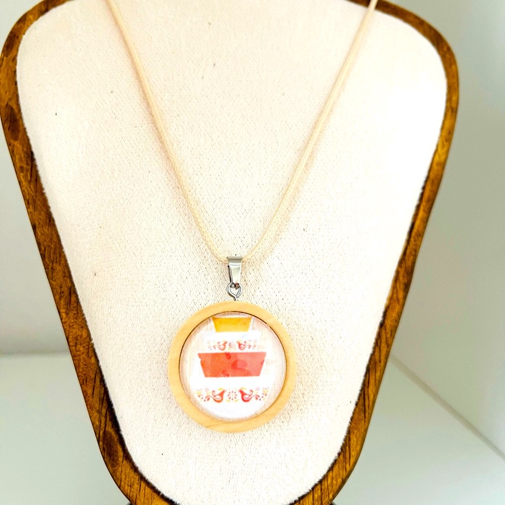 Vintage Pyrex Friendship nesting bowls Pendant Necklace